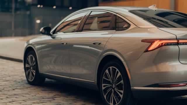 Autoliv, Inc. (ALV) Q1 Earnings and Revenues Top Estimates