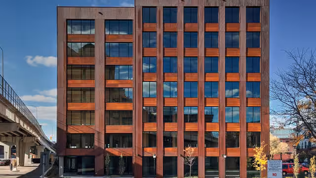 RLJ Lodging (RLJ) Q4 Earnings: How Key Metrics Compare to Wall Street Estimates