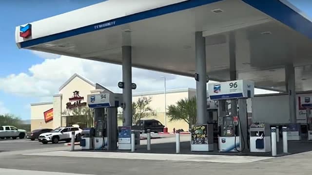 Chevron Drags On Dow's Rally As Oil Price Sinks; Here Are The Biggest Losers