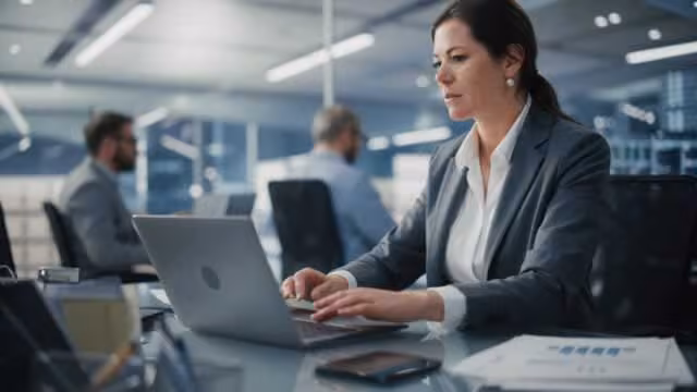 AMP vs. PS: Which Stock Should Value Investors Buy Now?