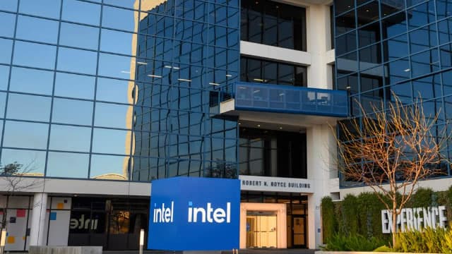 Stock Market Today, Jan. 14: Intel Jumps on Sold Out 2026 Server CPU Capacity