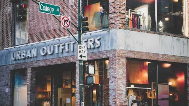 Here's Why Urban Outfitters (URBN) is a Strong Growth Stock