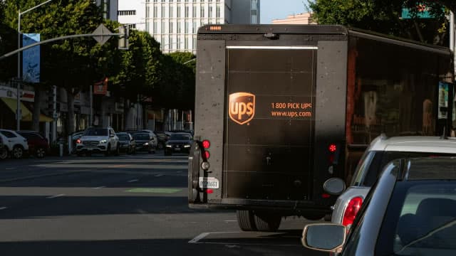 UPS Stock Trades at a Discounted Valuation: Is it a Buy Signal?