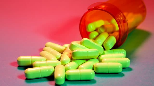 Novartis stock falls 10% after second drug setback in a week; analyst cuts PT