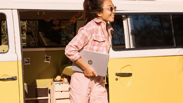 HP (HPQ) Reports Q1 Earnings: What Key Metrics Have to Say