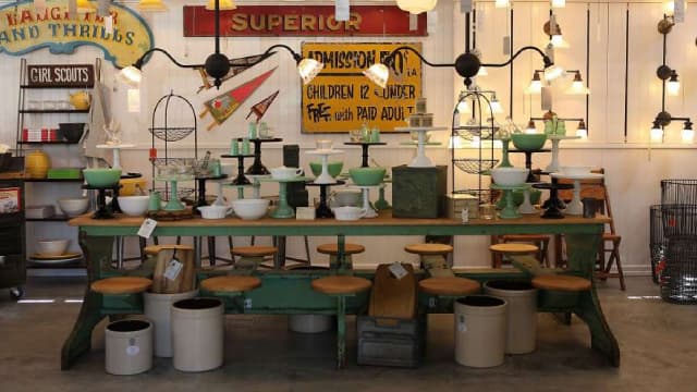 Floor & Dcor (FND) Q4 Earnings Top Estimates