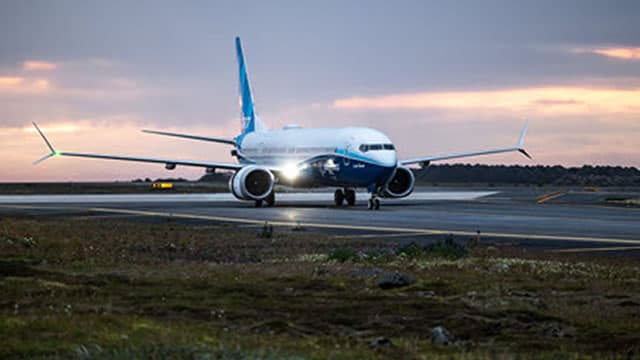 Boeing's engineers union backs latest contract offer