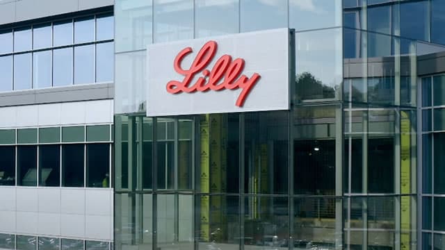 Here's Why Eli Lilly (LLY) Fell More Than Broader Market