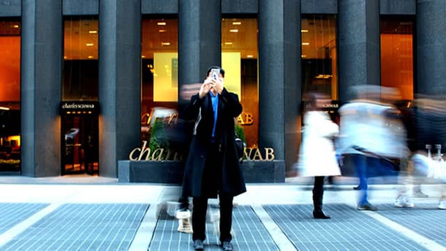 Why Charles Schwab Stock Bumped Almost 4% Higher on Monday