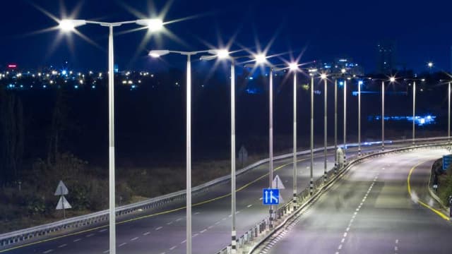 American Electric Power signs $2.65 billion deal for fuel cells