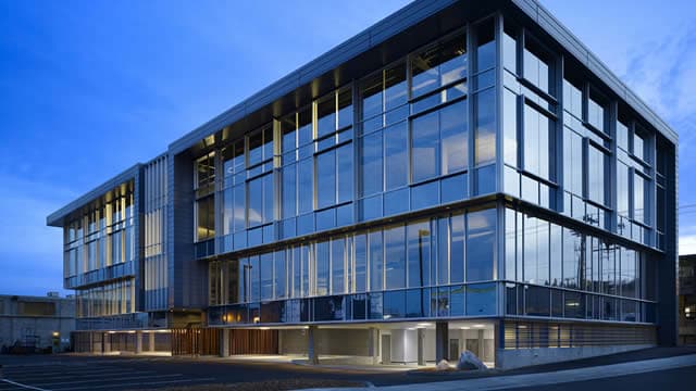 Phillips Edison: A Defensive Grocery-Anchored REIT (Rating Upgrade)