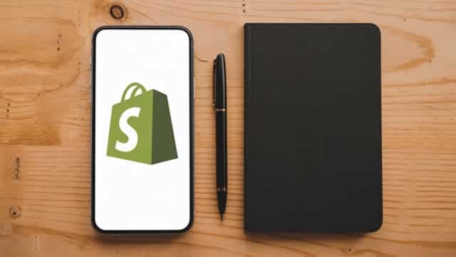 Can Shopify's AI Commerce Strategy Drive the Next Leg of Growth?