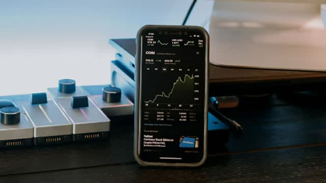 Insights Into Coinbase Global (COIN) Q3: Wall Street Projections for Key Metrics