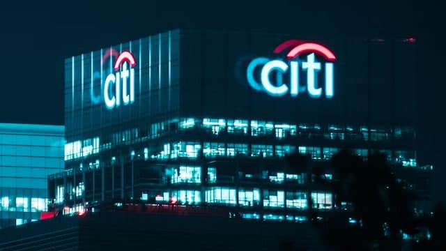 Bank Stocks Slide as Money-Center Names Lead Financials Lower: Citigroup Falls 4%, Bank of America Drops 3%, JPMorgan Chase Slips