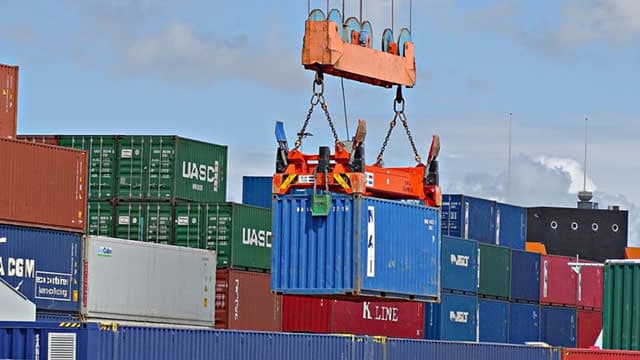 Pangaea Logistics (PANL) is a Great Momentum Stock: Should You Buy?