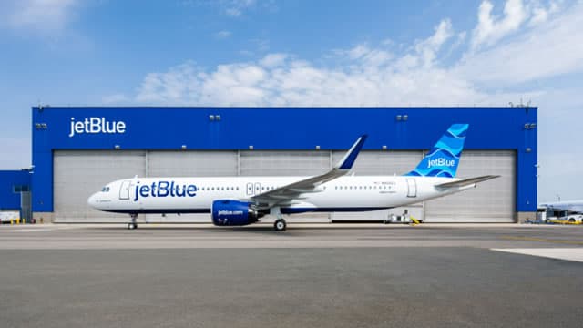 JetBlue Cuts Capacity-Growth Outlook, Citing Bad Weather and Fuel Costs