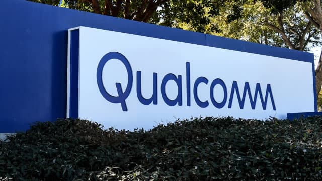 Investors Heavily Search QUALCOMM Incorporated (QCOM): Here is What You Need to Know