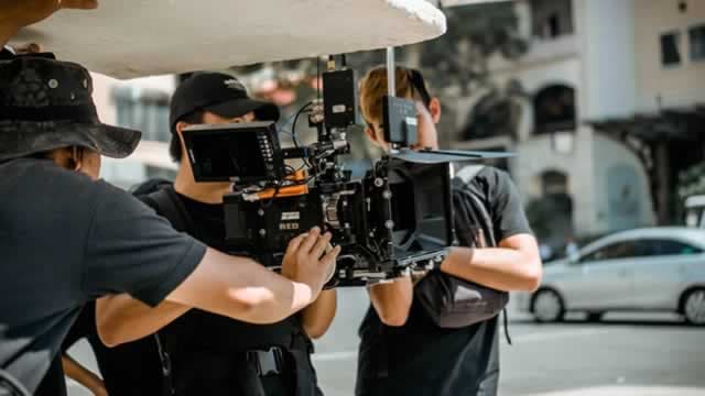 Comcast's TV spin hands Paramount more ammunition in its Warner Bros campaign