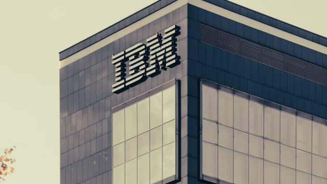 Down 26%, Is IBM Stock the Smartest Dividend Stock to Buy for the Second Half of 2026?