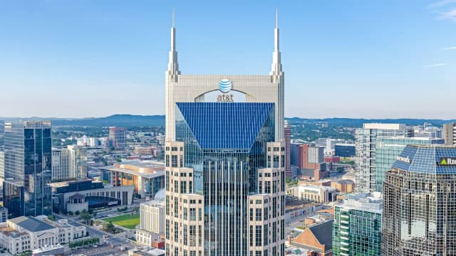 AT&T Declines 19.3% in Three Months: How to Play the Stock?