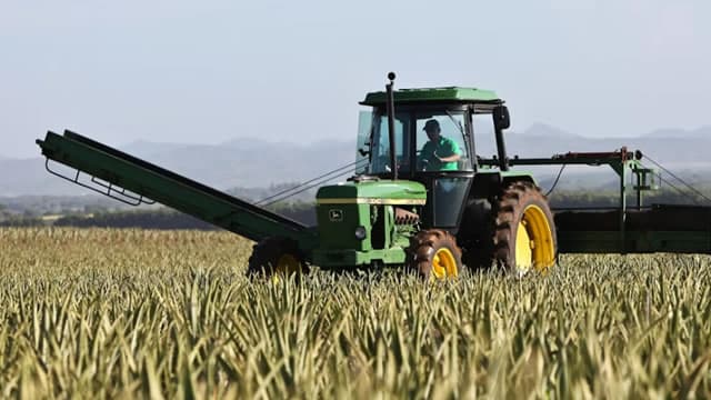 Will Deere Benefit From Settling Its FTC Right-to-Repair Dispute?