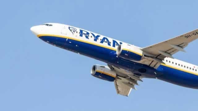 Europe's largest airline warns of jet-fuel prices at $140 this winter as it cuts capacity