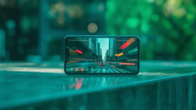 Woman Suing Meta, YouTube Testifies It's ‘Too Hard to Be Without' Social Media