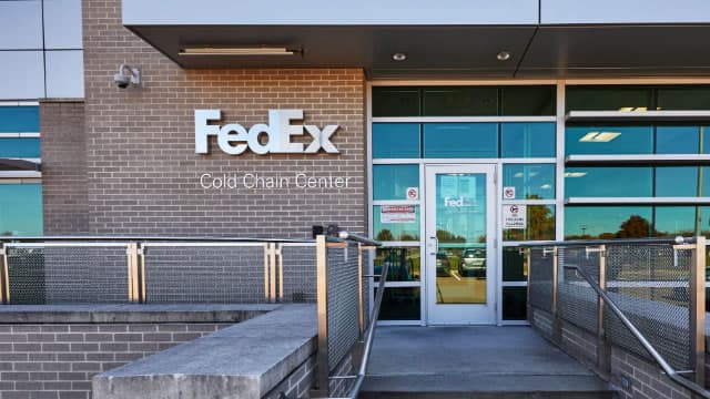 Should You Buy FedEx Stock Before June 23?