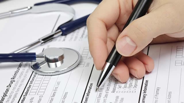 Compared to Estimates, Assurant (AIZ) Q4 Earnings: A Look at Key Metrics