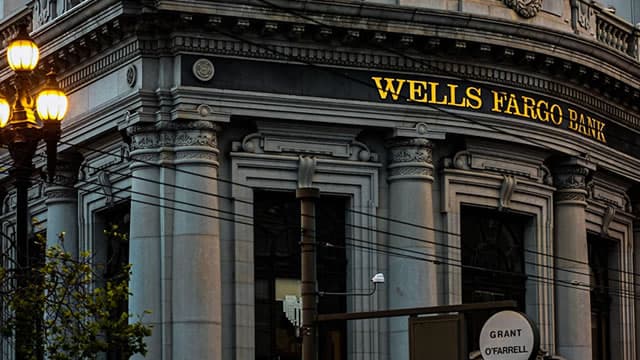 Wells Fargo's chief risk officer Derek Flowers to retire