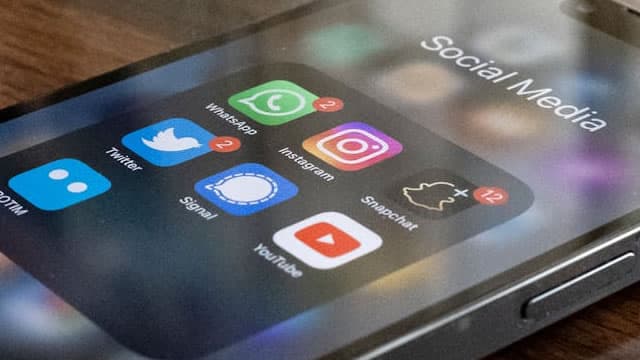 Snap's Q1 Makes Its AR Glasses Bet Harder To Ignore