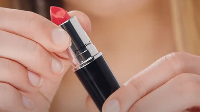 Estee Lauder's Skin Care Sales Rise 6%: Are More Gains Ahead?