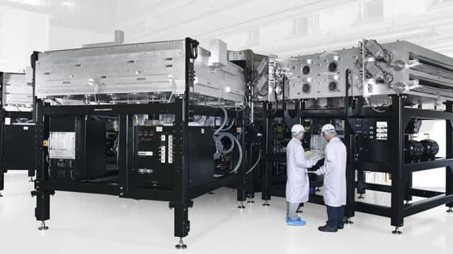 AMAT's Flash Memory Sales Nearly Double in FY25: What's Ahead?