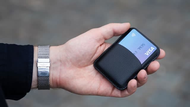 Here's Why Visa (V) is a Strong Growth Stock