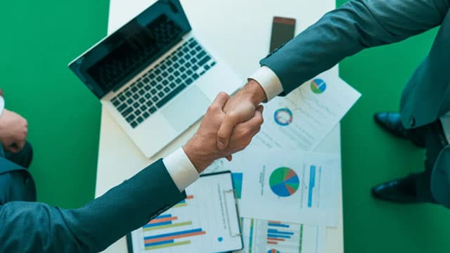 Here's Why United Rentals (URI) is a Strong Growth Stock