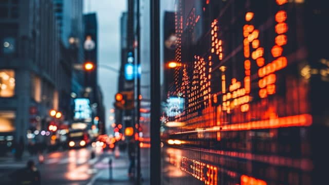 Tuesday's Morning Movers: ORCL & BE Extend Partnership, KMX & JNJ Earnings