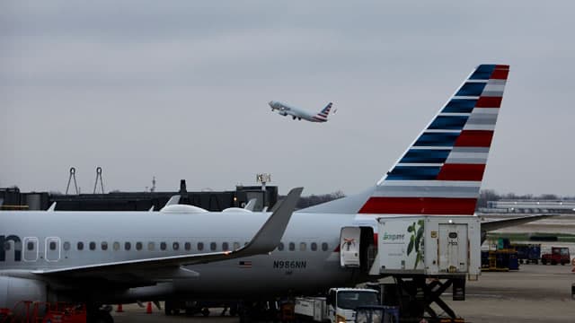 American Airlines says 30% of seats drive half of revenue as premium cabin rush heats up