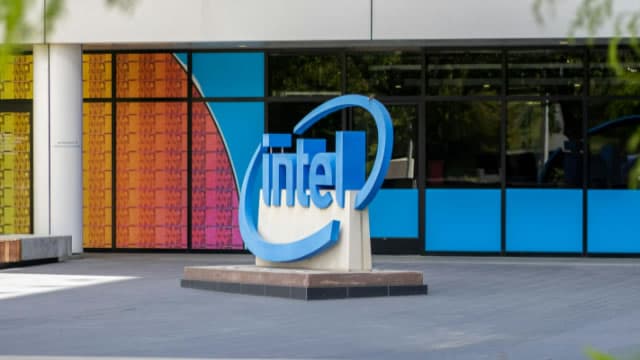 1 Reason Intel Stock Could Outperform in 2027