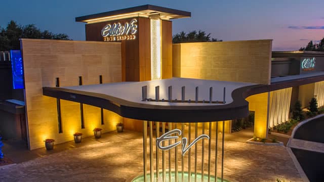 Darden Q4 Earnings Beat Estimates, Revenues Miss, Both Rise Y/Y