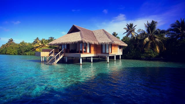 Compared to Estimates, Wyndham (WH) Q4 Earnings: A Look at Key Metrics