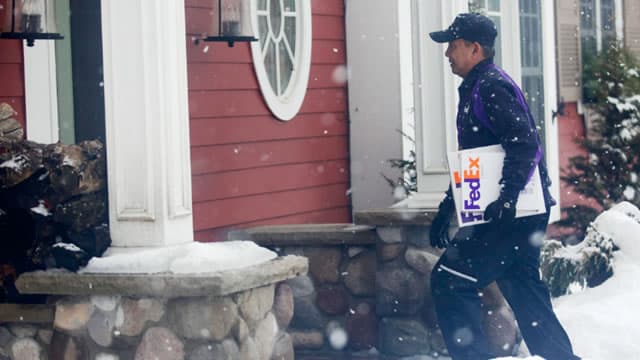 FedEx (FDX) Stock Dips While Market Gains: Key Facts