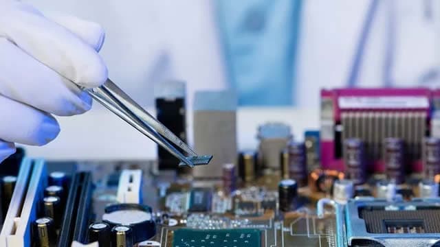 Hologic (HOLX) Misses Q1 Earnings and Revenue Estimates