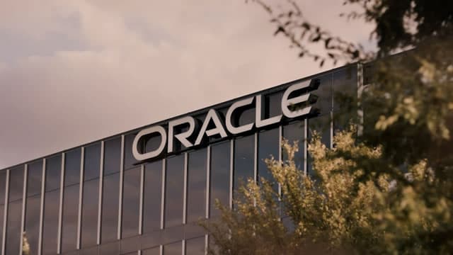 AI Skepticism Is Shaking Markets. Will an Oracle Downgrade Be the Next Shoe to Drop?