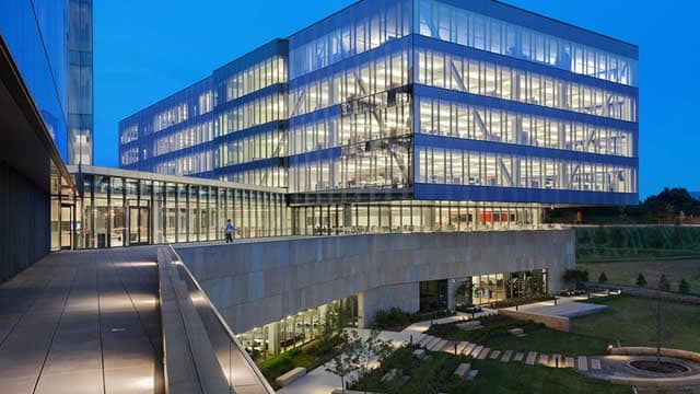 VICI Properties (VICI) Q4 Earnings: Taking a Look at Key Metrics Versus Estimates