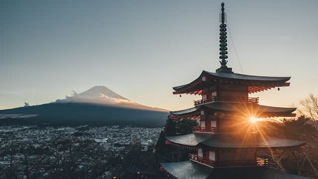 Trump tariffs cause Japan's exports to the U.S. to plummet for the 5th month in a row