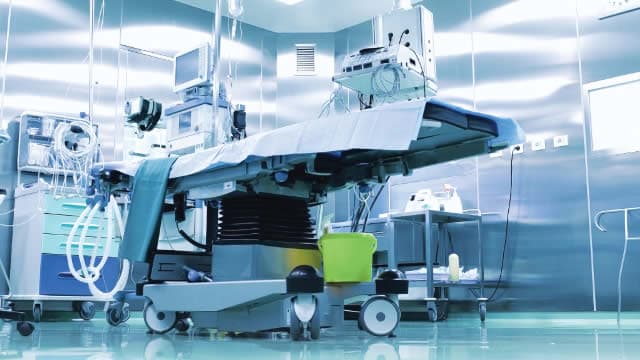 Intuitive Surgical vs. Stryker: Which Surgical Tech Stock Leads?
