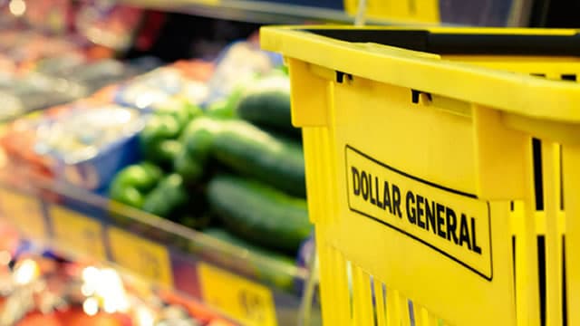 Are Investors Undervaluing Dollar General (DG) Right Now?