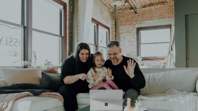 Zoom Communications (ZM) Stock Falls Amid Market Uptick: What Investors Need to Know