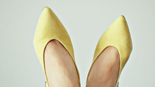 Is Deckers Outdoor (DECK) Stock Outpacing Its Retail-Wholesale Peers This Year?