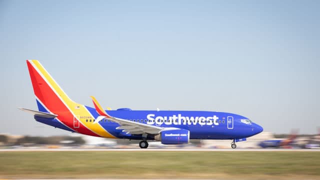 Why Is Southwest (LUV) Up 5% Since Last Earnings Report?